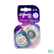 Afbeelding in Gallery-weergave laden, Difrax Dynamic Fopspeen Day&night Assorti 6-18m 2