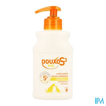 Afbeelding in Gallery-weergave laden, Douxo S3 Pyo Shampoo 200ml
