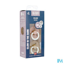 Afbeelding in Gallery-weergave laden, Bibs 2 Fopspeen Duo Glow In Dark Vanilla/blush
