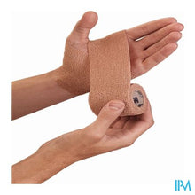 Charger l'image dans la galerie, Nexcare Athletic Wrap Zelfklev. Beige 5cmx2,5m 1
